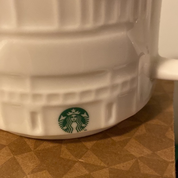 BNWT Starbucks Singapore - Picture 4 of 12